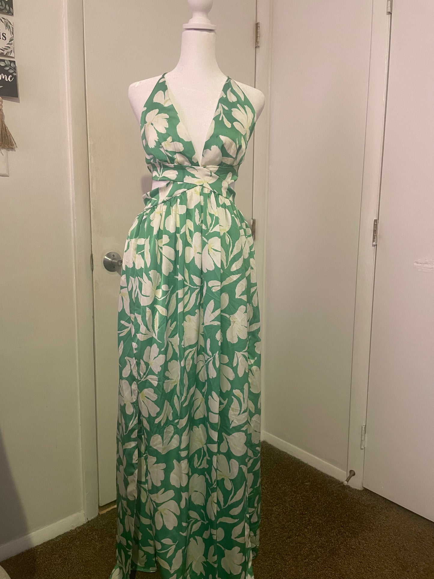 Island Bloom Halter Maxi Dress