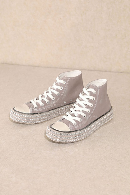 HIGH TOP STUDS SNEAKERS